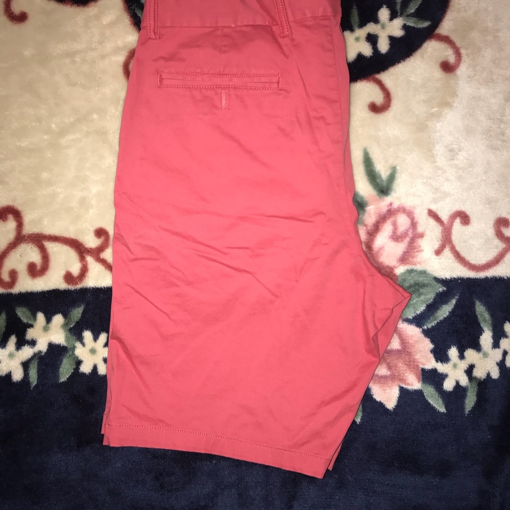 Old Navy Men Shorts. Size 38. Ultimate Slim.
